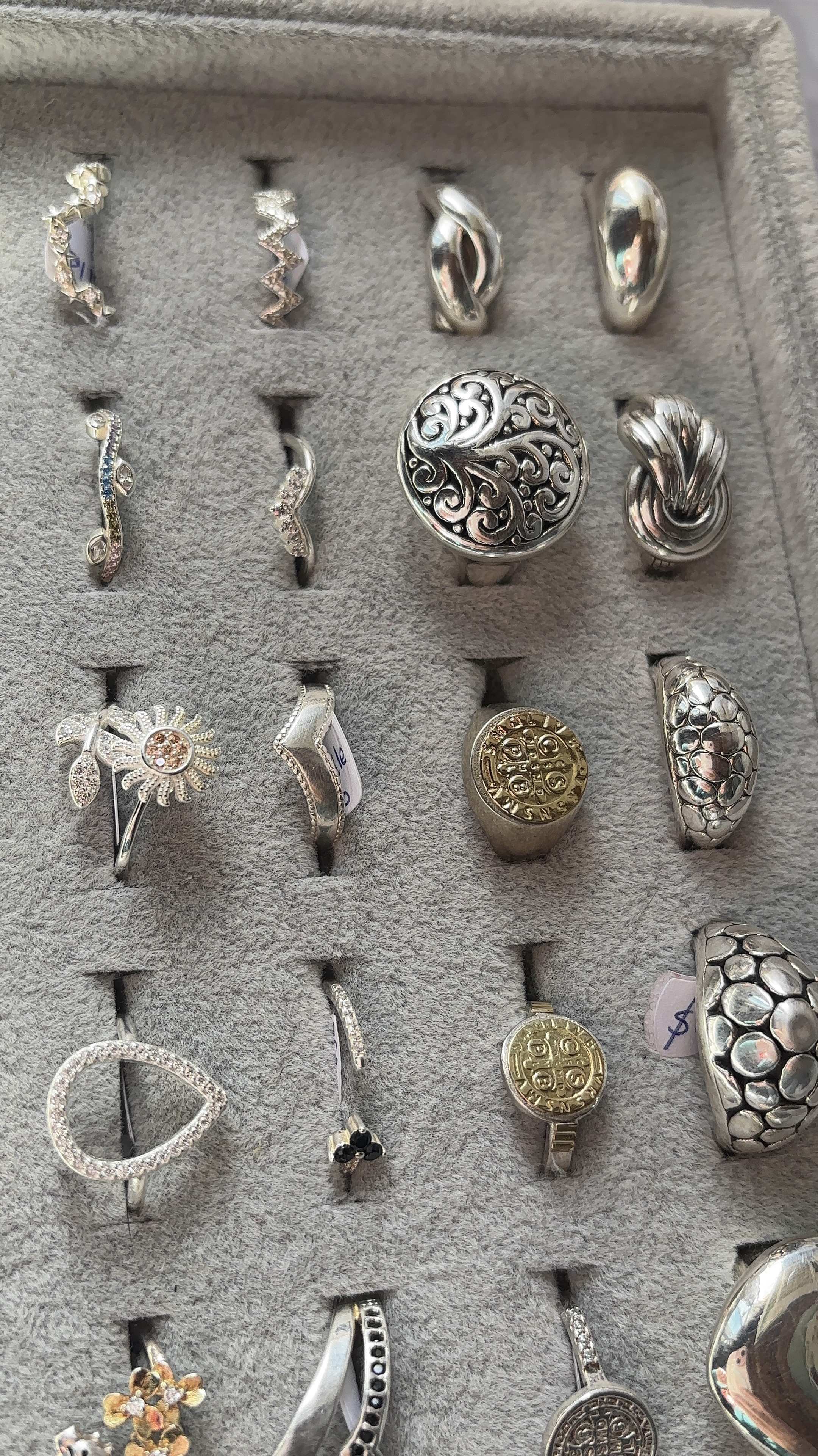 Anillos